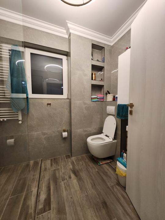 Apartament de 3 camere, 70 mp, Razoare (VIVO)