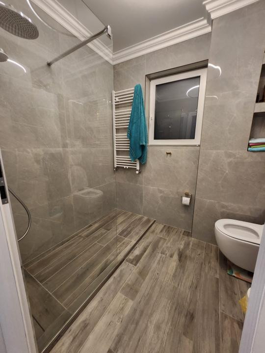 Apartament de 3 camere, 70 mp, Razoare (VIVO)