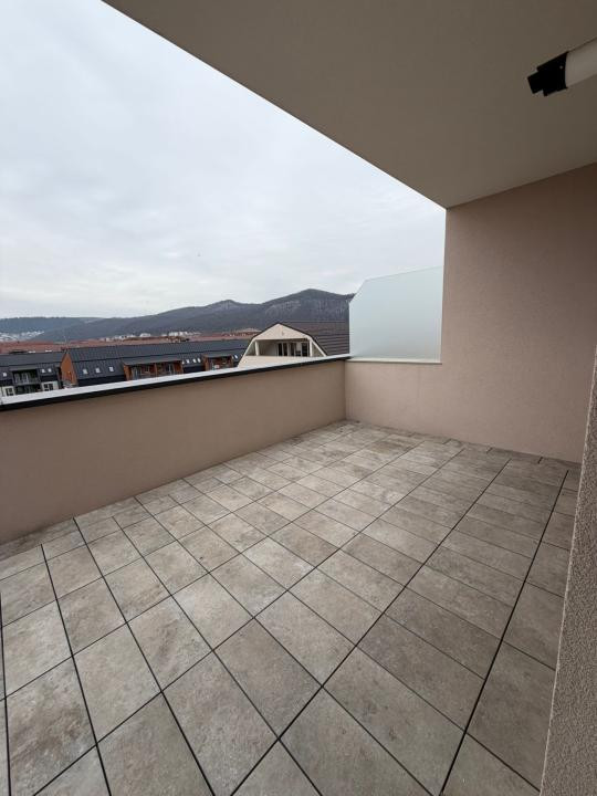 Apartament de vanzare, 3 camere, 184,78 mp, zona Cetatii 