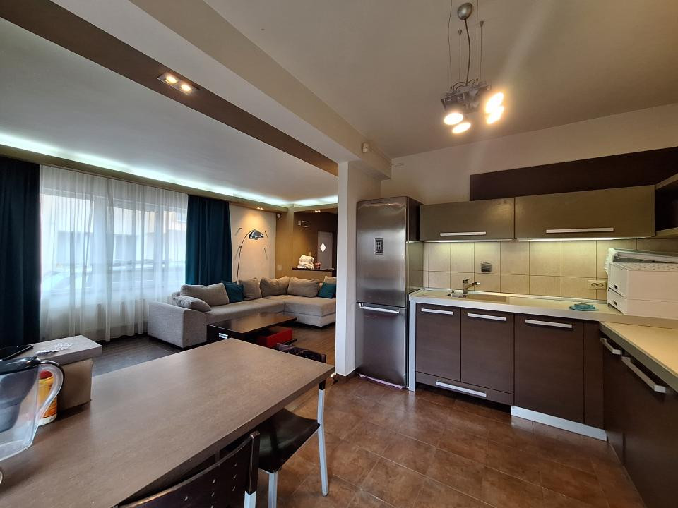 Duplex cu 2 parcari, zona Parcului Poligon