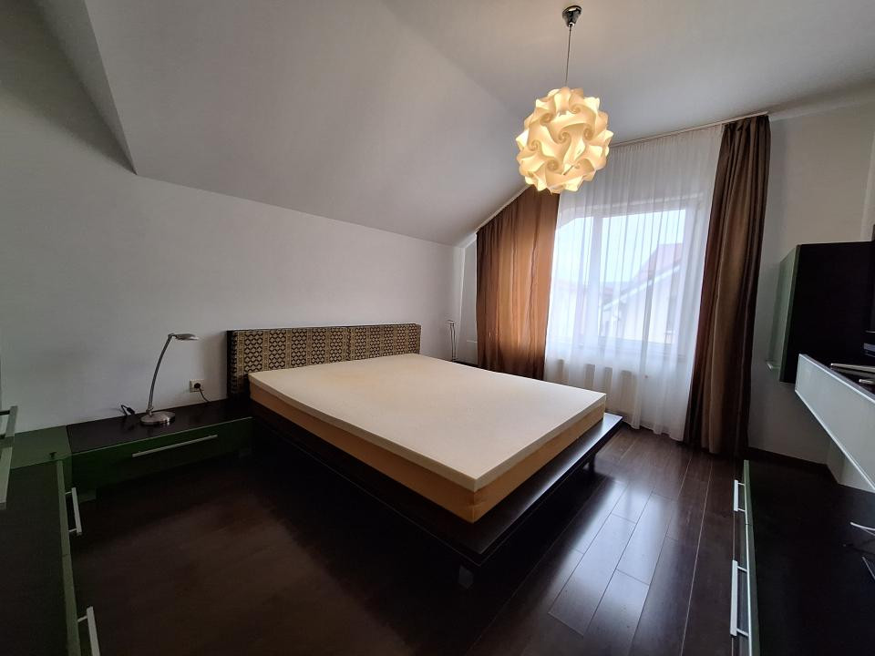 Duplex cu 2 parcari, zona Parcului Poligon