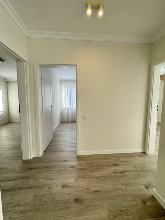 Apartament de 4 camere, Finisat, 85.5mp, Semidecomandat, Zona Poligon