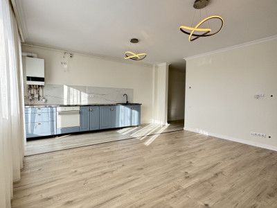 Apartament de 4 camere, Finisat, 85.5mp, Semidecomandat, Zona Poligon