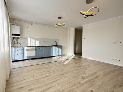 Apartament de 4 camere, Finisat, 85.5mp, Semidecomandat, Zona Poligon