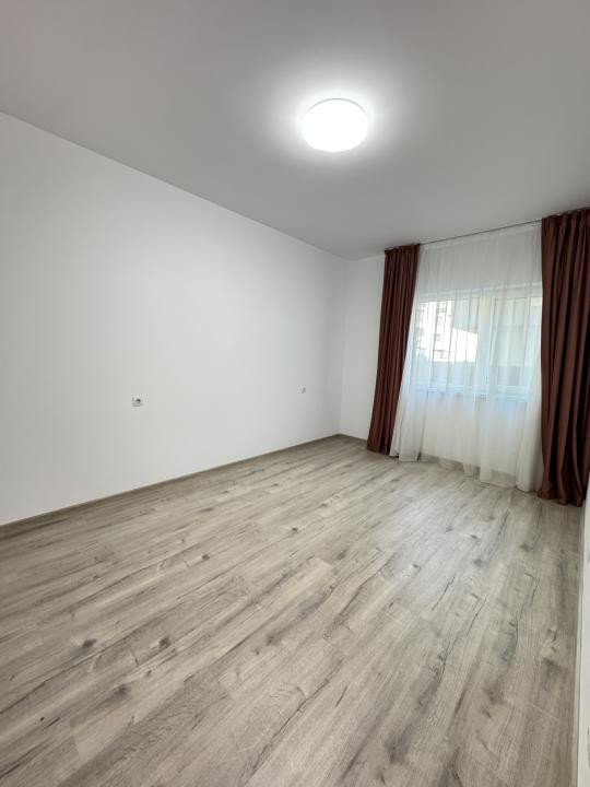 Apartament de 2 camere, 43.62 mp, Gradina 76 mp, Finisat, Zona Poligon