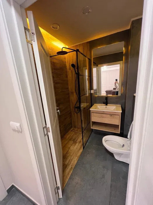 Apartament cu 2 camere, parcare, zona Tineretului