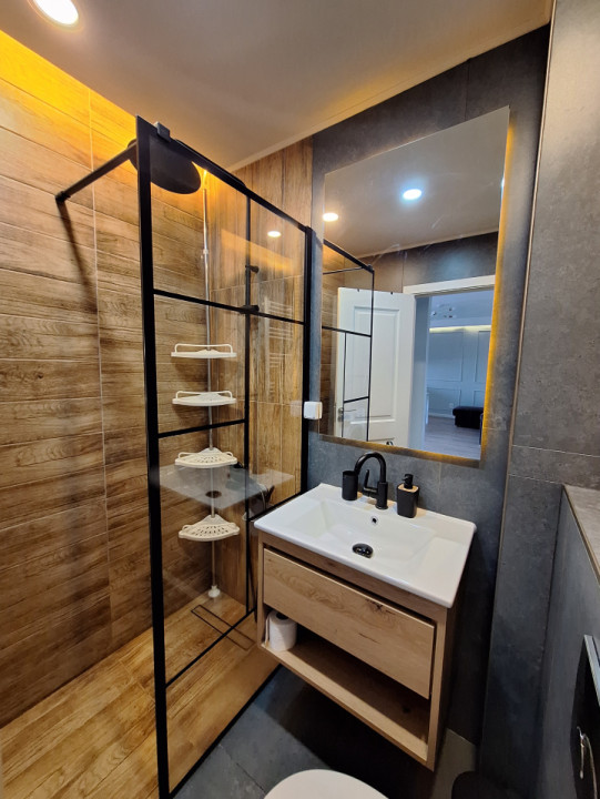 Apartament cu 2 camere, parcare, zona Tineretului
