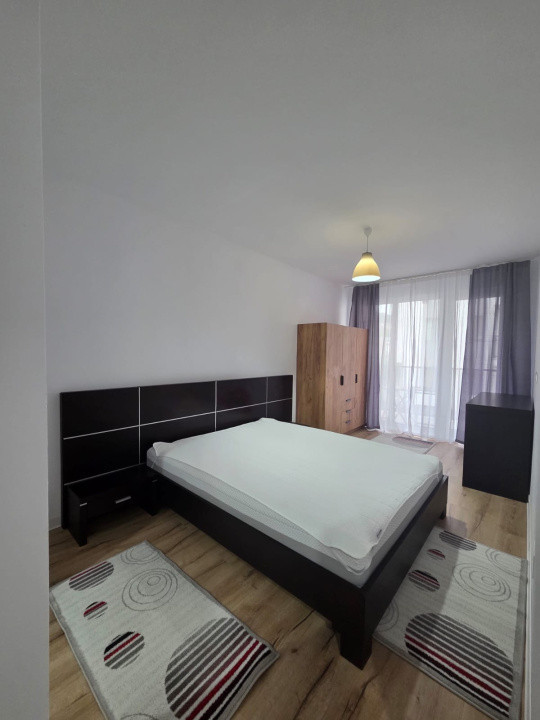 Apartament de închiriat in zona Poligon,3 camere,2 bai,parcare inclusa