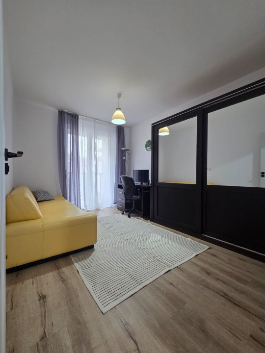 Apartament de închiriat in zona Poligon,3 camere,2 bai,parcare inclusa