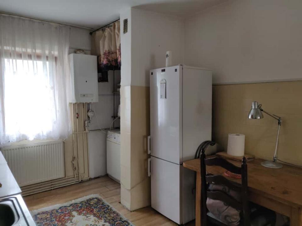Apartament cu 3 camere , in Manastur, zona Kaufland