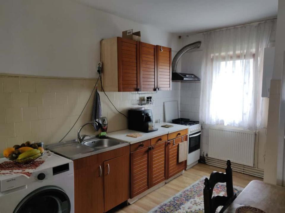 Apartament cu 3 camere , in Manastur, zona Kaufland