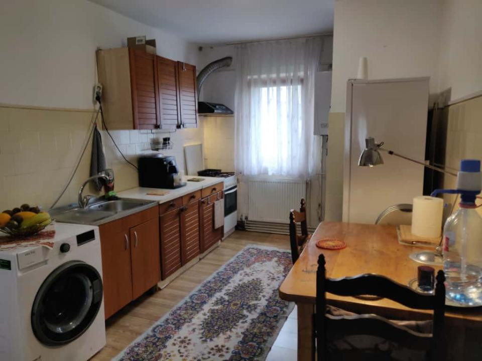 Apartament cu 3 camere , in Manastur, zona Kaufland