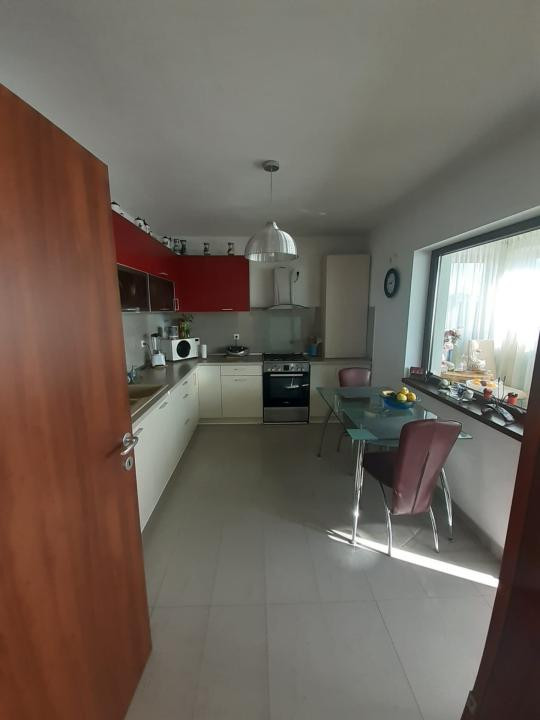 Apartament 3 camere, 89.76 mp, terasă generoasă și garaj, zona Grigorescu