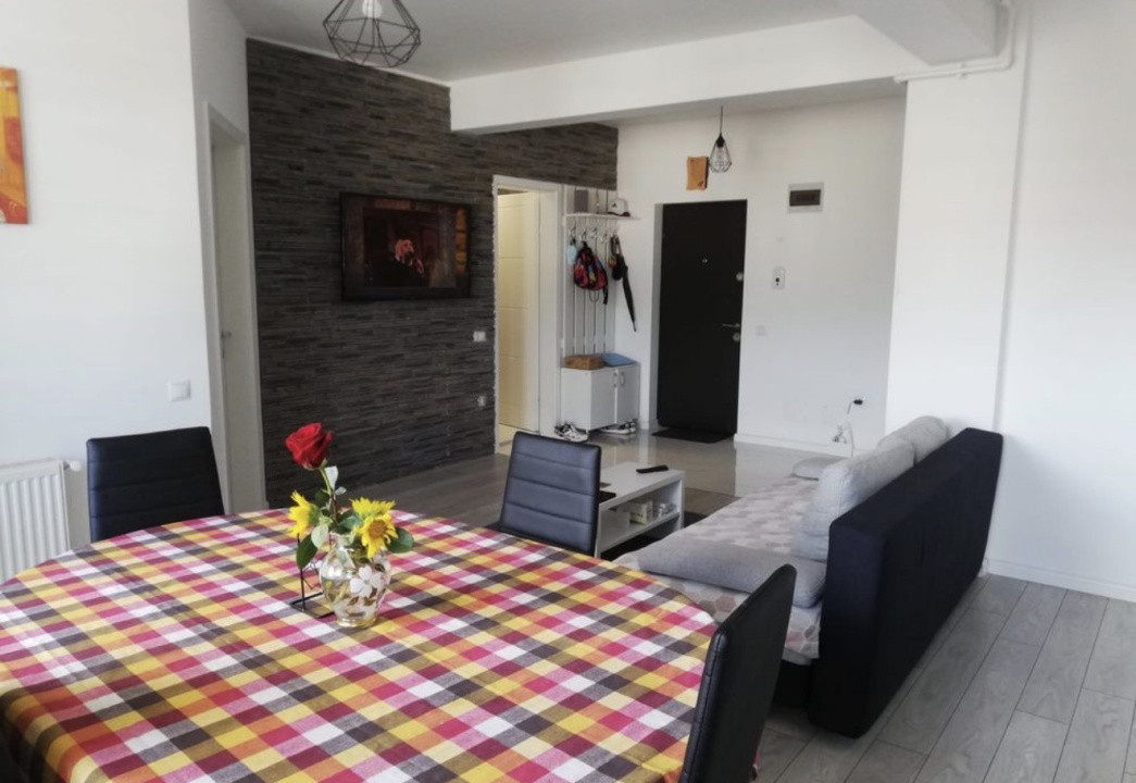 Apartament cu 2 camere, etaj intermediar, bloc cu lift , zona Terra