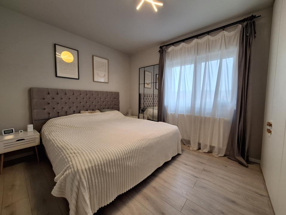 Apartament cu 2 camere, 46 mp, balcon, zona Teilor