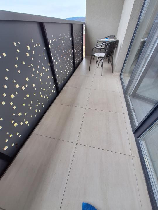 Apartament cu 2 camere, 46 mp, balcon, zona Teilor
