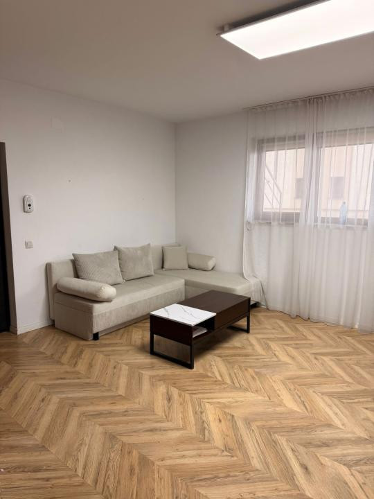 Apartament de 50 mp utili,parcare inclusa, zona Vivo 