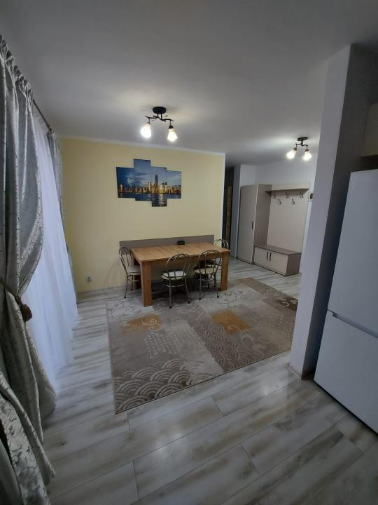 Apartament cu 3 camere,etaj intermediar,parcare subterana,zona  Eroilor