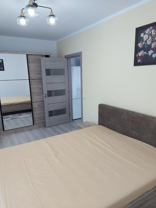 Apartament cu 3 camere,etaj intermediar,parcare subterana,zona  Cetatii