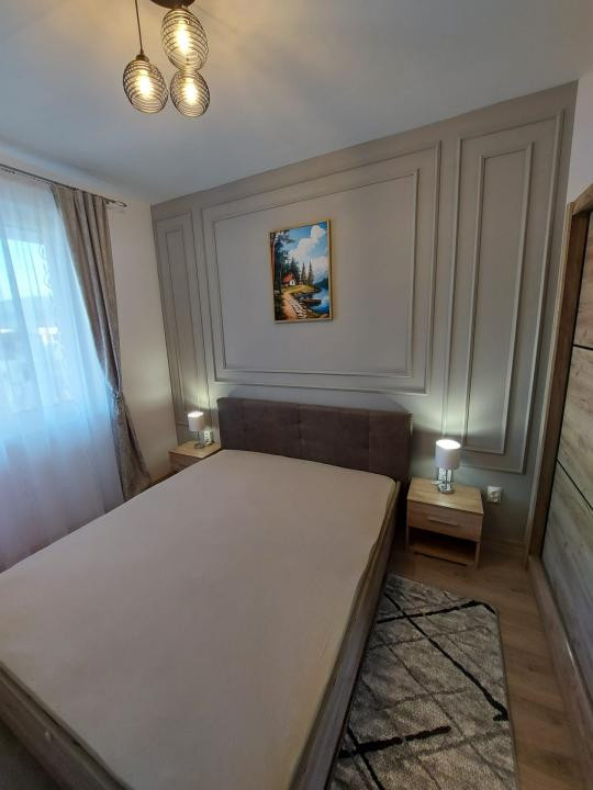 Apartament cu 3 camere,etaj intermediar,parcare subterana,zona  Cetatii