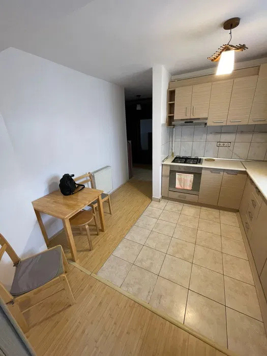 Apartament cu o camera decomandat, parcare, zona Dumitru Mocanu