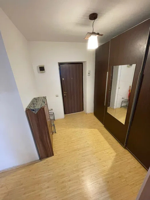 Apartament cu o camera decomandat, parcare, zona Dumitru Mocanu