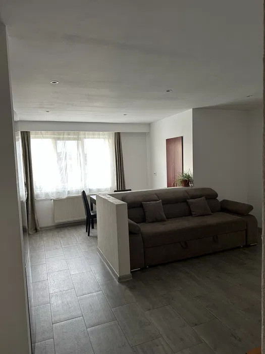 Apartament cu 3 camere, 73 mp, parcare, zona Cetatii