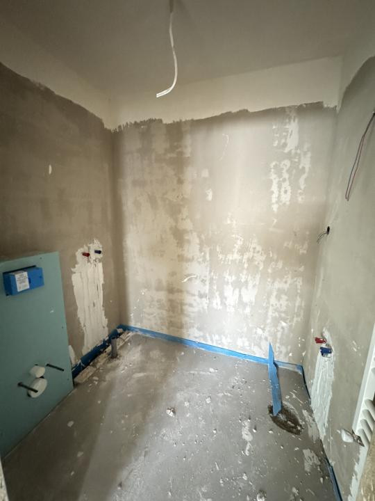 Apartament tip Penthouse, 4 camere, 87 mp, terasa 88 mp, Zona Eroilor