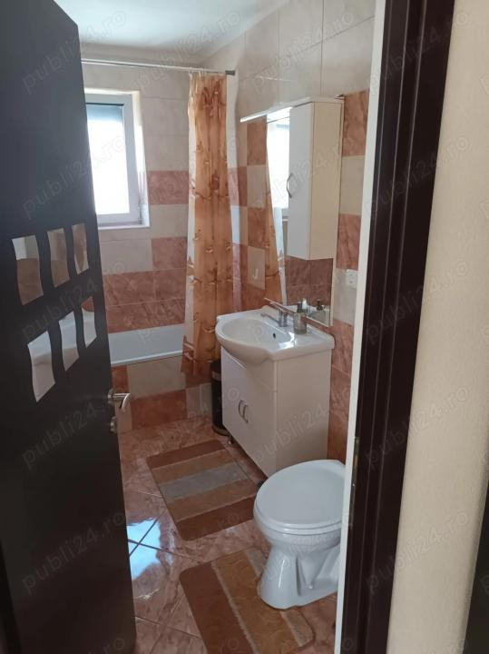 Apartament cu 2 camere, 45 mp, balcon, zona Florilor