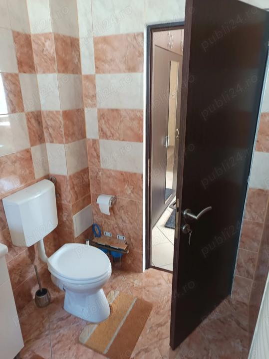 Apartament cu 2 camere, 45 mp, balcon, zona Florilor