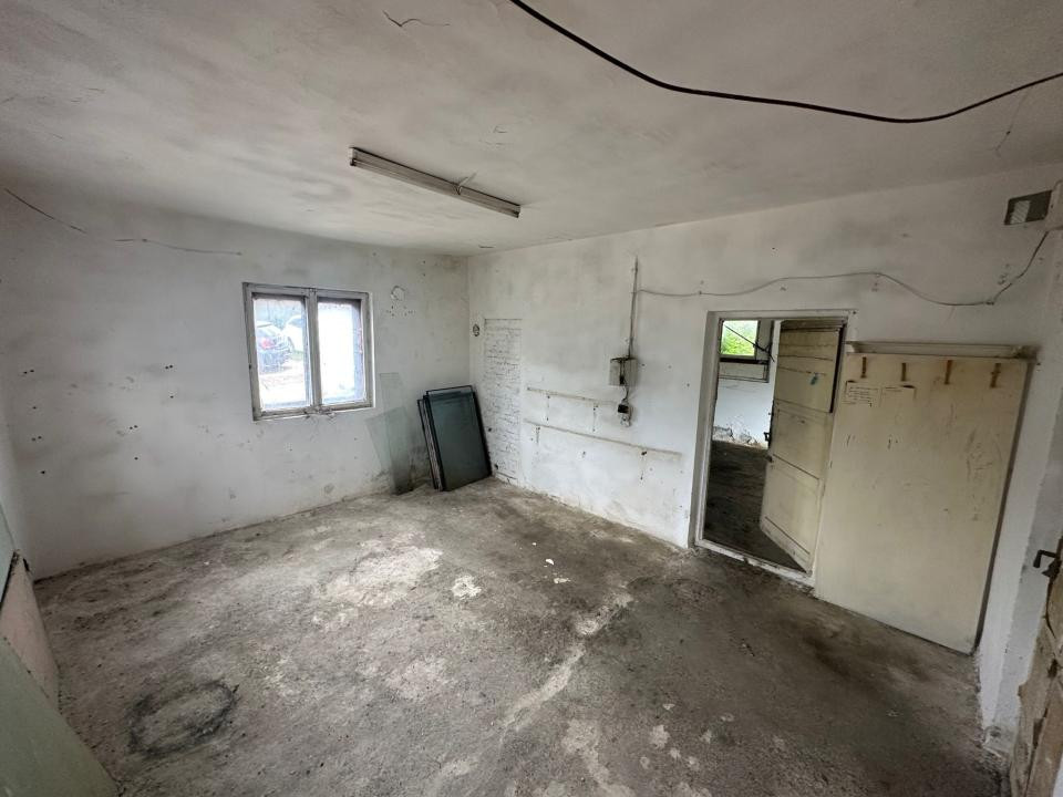 Spațiu 100 mp, teren 400 mp, zona străzii Pomet, cartier Iris