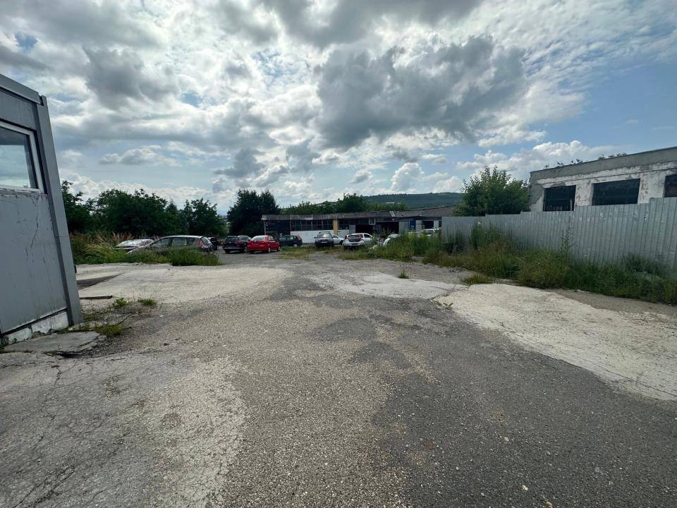 Spațiu 100 mp, teren 400 mp, zona străzii Pomet, cartier Iris