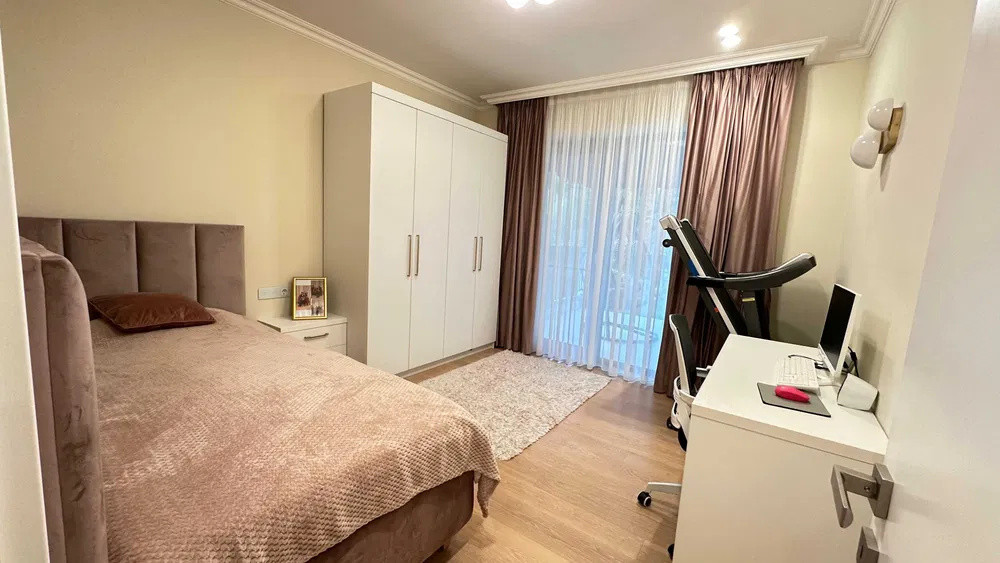 Apartament 3 camere, 75 mp, grădină proprie, parcare, cartier Bună Ziua