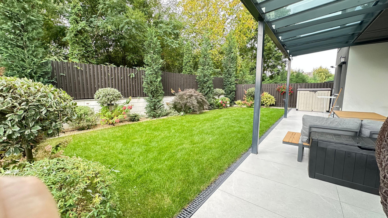 Apartament 3 camere, 75 mp, grădină proprie, parcare, cartier Bună Ziua