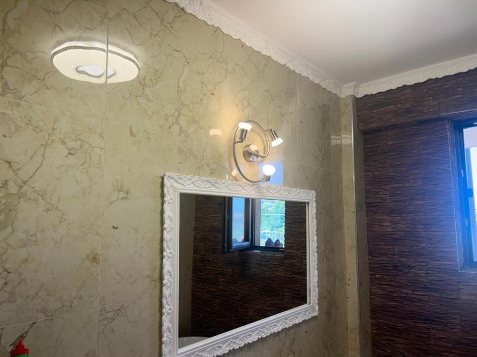 Apartament cu 4 camere, 90 mp, terasa de 35 mp, zona Stadionului