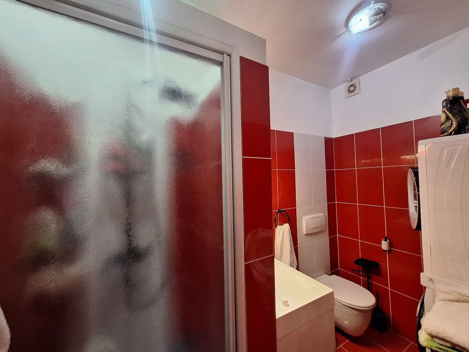 Apartament cu 2 camere, 40 mp, balcon, zona Eroilor