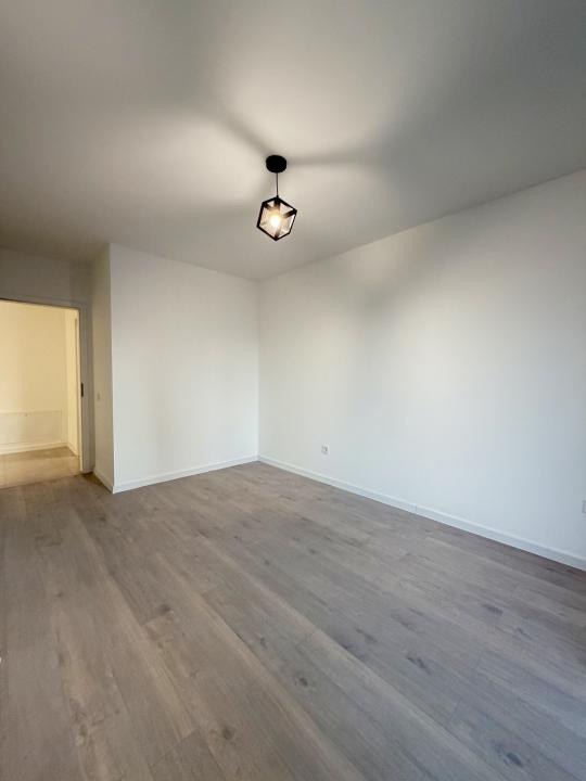 Apartament de 3 camere,bloc nou,etaj intermediar, Eroilor Residence