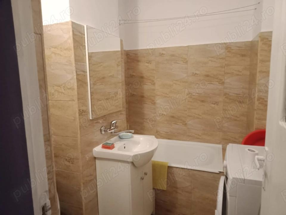 Garsoniera, 32mp, etaj intermediar, zona strazii Dambovitei