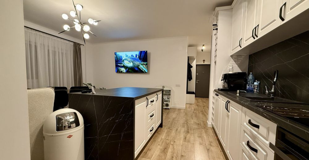 Apartament 72 mp utili,2 bai, 2 balcoane,etaj intermediar