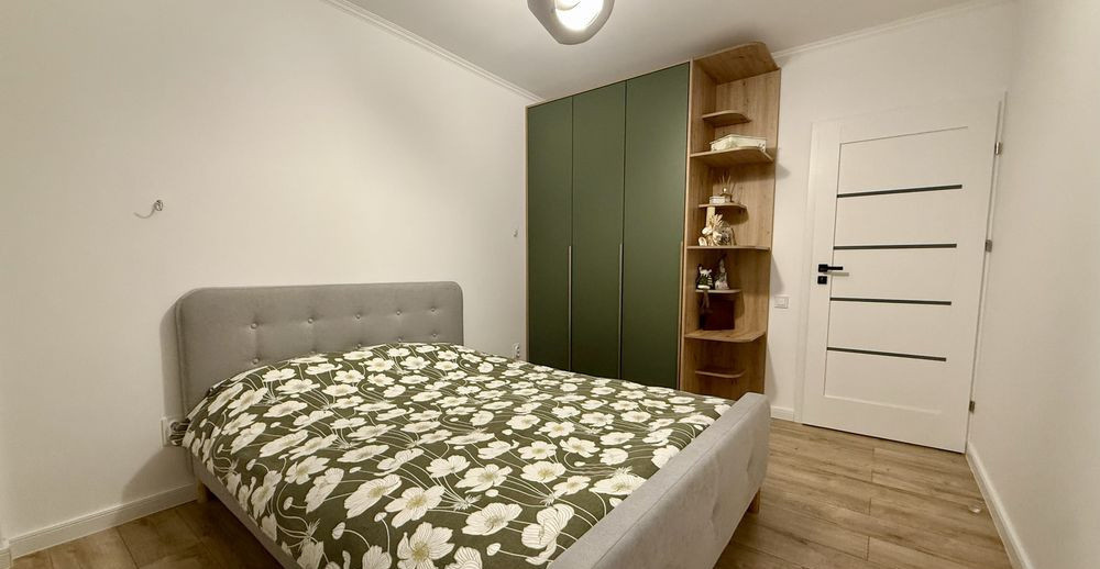 Apartament 72 mp utili,2 bai, 2 balcoane,etaj intermediar