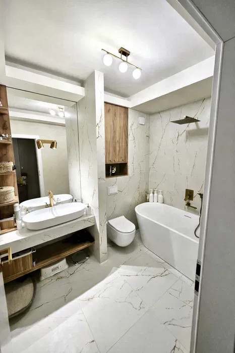 Apartament 2 camere, 54mp, etaj intermediar, terasa, zona Intre Lacuri