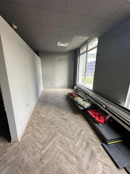 Spatiu comercial de vanzare  ,98 mp , BMW