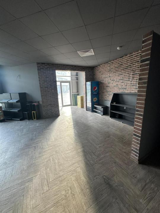 Spatiu comercial de inchiriat  ,98 mp , BMW