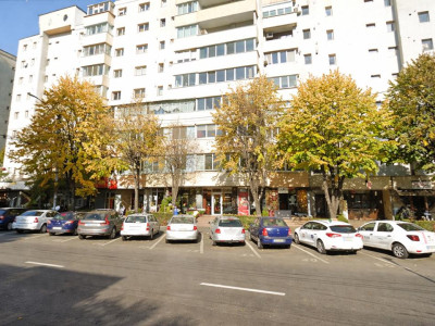Spațiu stradal de închiriat, 54 mp utili, zona BIG Mănăștur