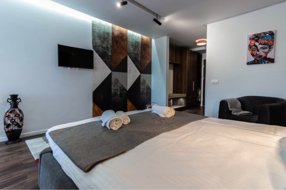 Apartament tip studio, 36mp + 7mp balcon, etaj intermediar, zona West Side