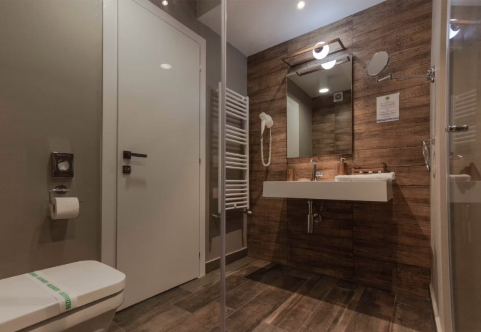 Apartament tip studio, 36mp + 7mp balcon, etaj intermediar, zona West Side