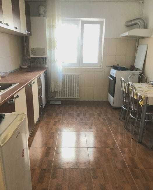 Apartament 3 camere decomandate, 65mp, etaj intermediar, zona Intre Lacuri