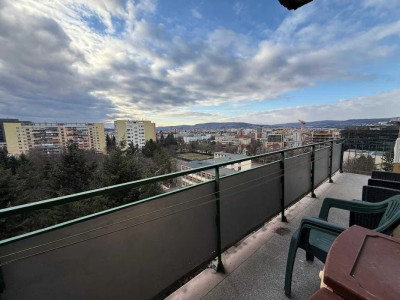 Apartament 2 camere, balcon 10 mp, etaj intermediar, zona Iulius Mall