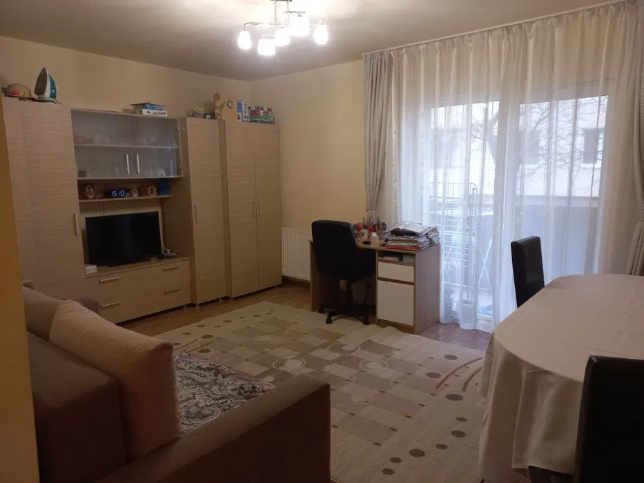 Apartament cu 2 camere, 55 mp, parcare, zona Florilor