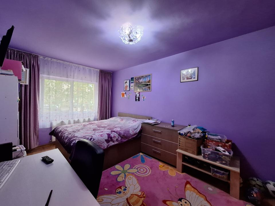Apartament cu 2 camere, 55 mp, parcare, zona Florilor
